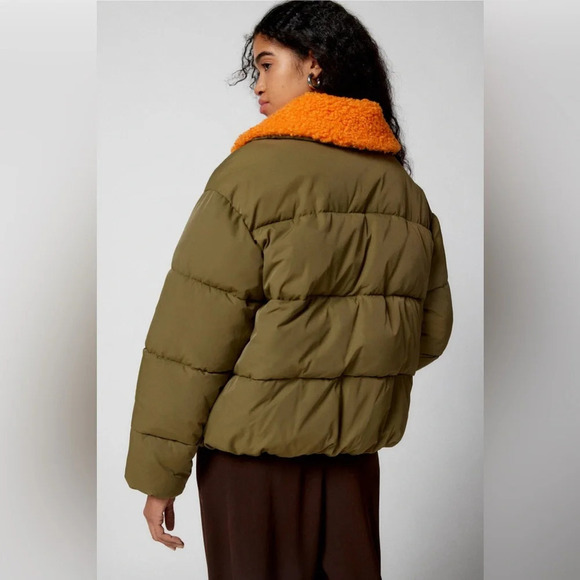 Urban Outfitters Army Green Puffer Jacket Duckie Faux Shearling Collar Coat NWOT - Picture 4 of 11
